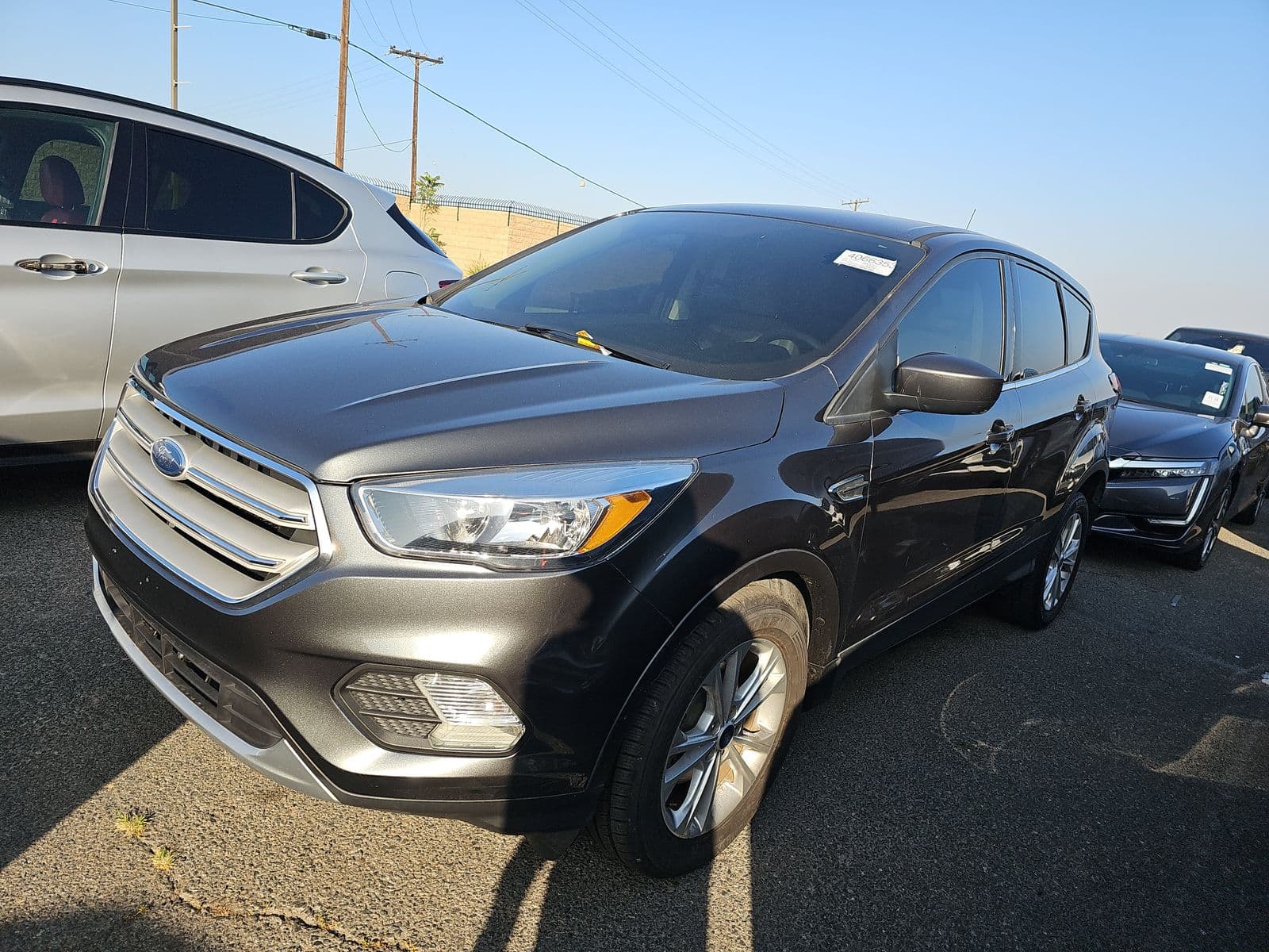 2019 FORD ESCAPE SE 1