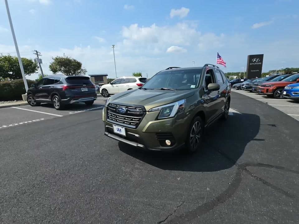 2022 SUBARU FORESTER Limited