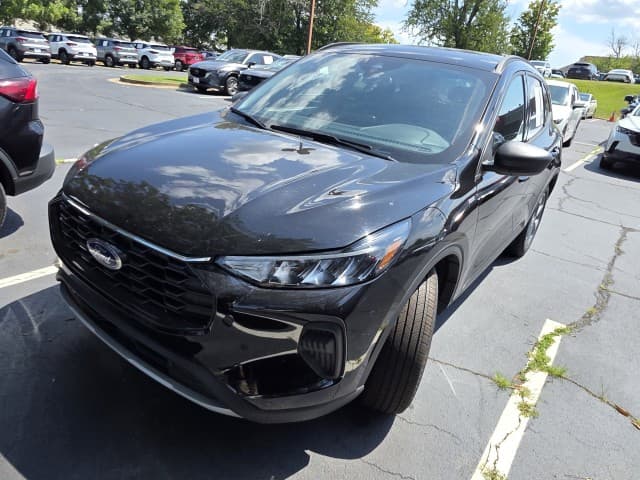 2025 FORD ESCAPE ST-Line 1