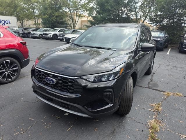2025 FORD ESCAPE ST-Line 1