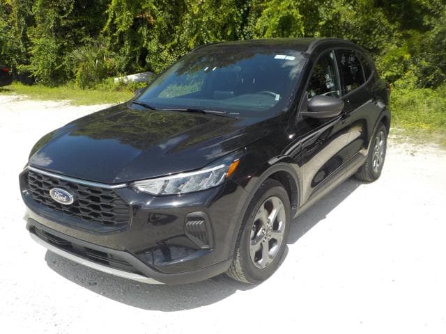 2025 FORD ESCAPE ST-Line 1
