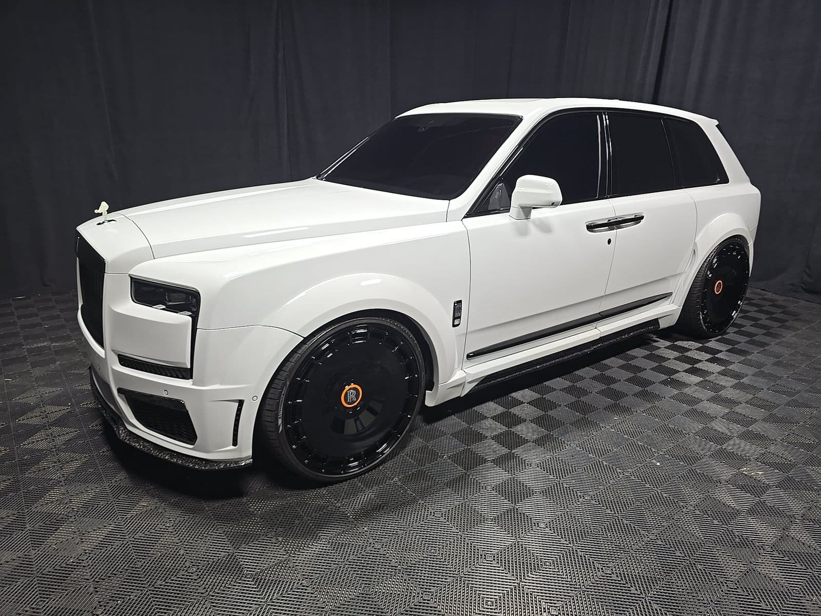2025 ROLLS-ROYCE CULLINAN Base