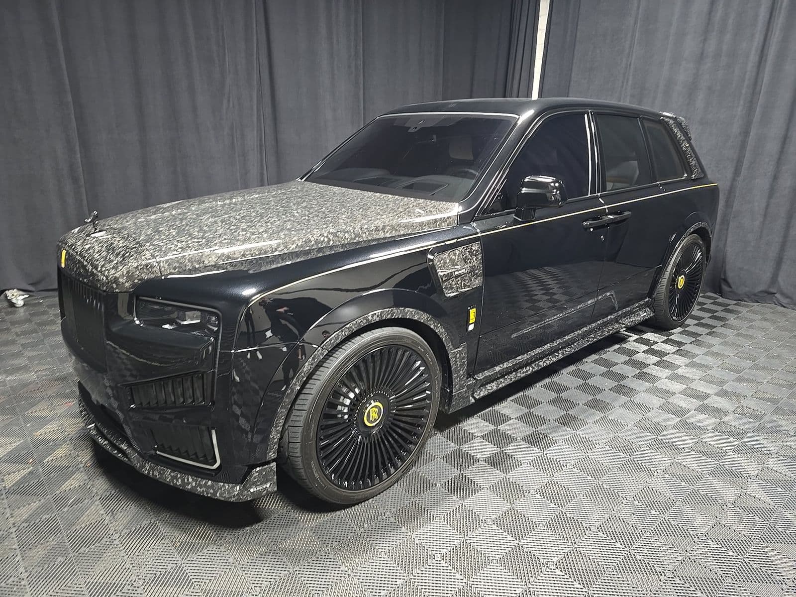 2025 ROLLS-ROYCE CULLINAN Base