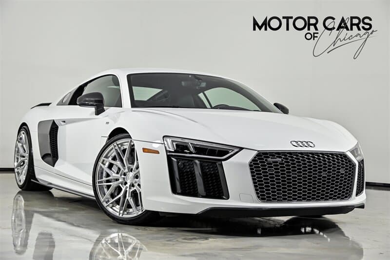 2017 AUDI R8 V10 plus