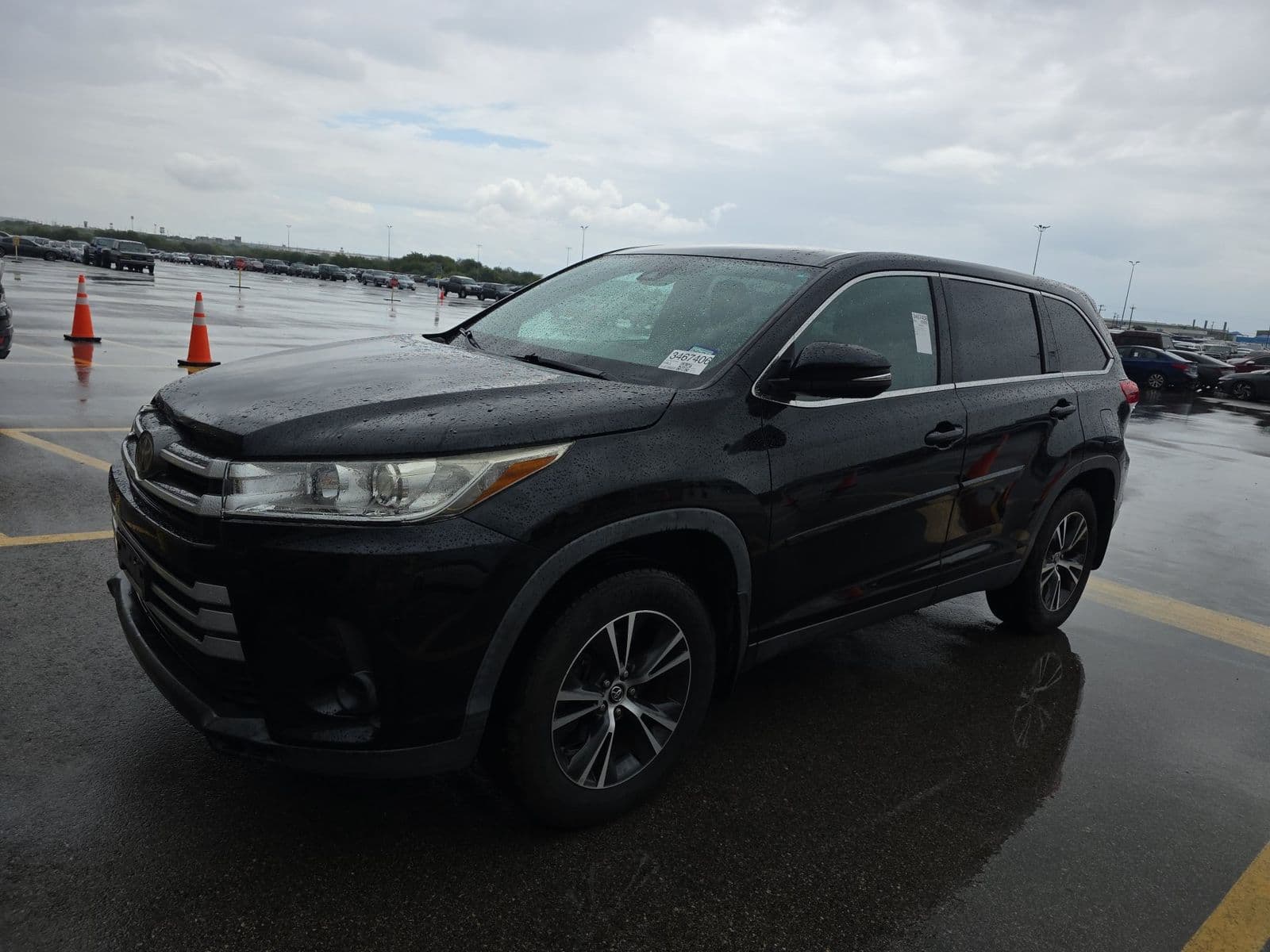 2019 TOYOTA HIGHLANDER LE