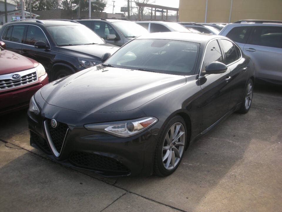 2018 ALFA ROMEO GIULIA Base