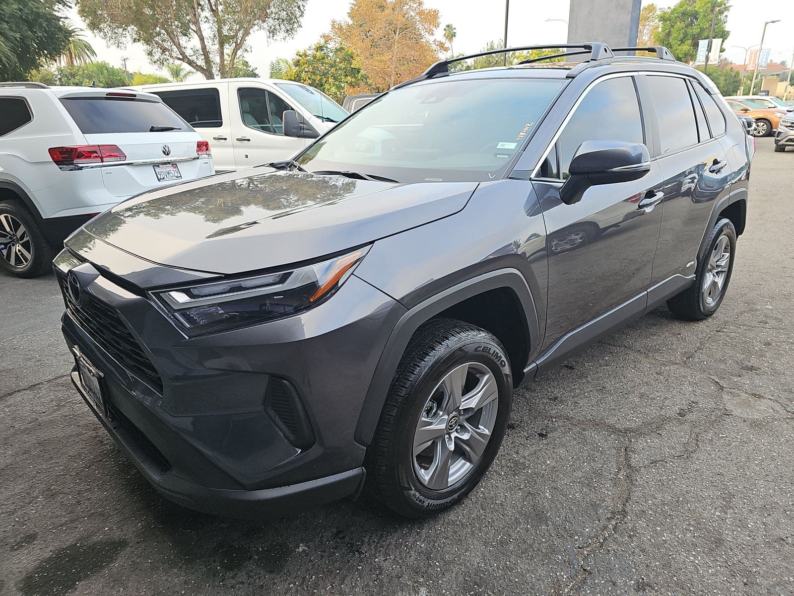 2025 TOYOTA RAV4 HYBRID XLE