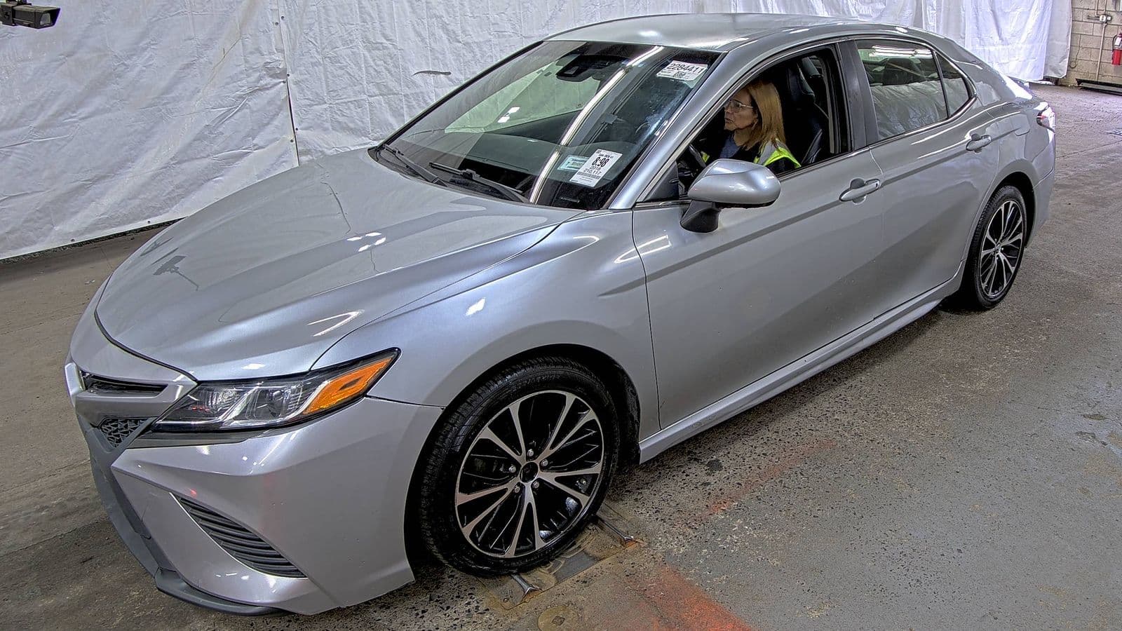 2018 TOYOTA CAMRY SE