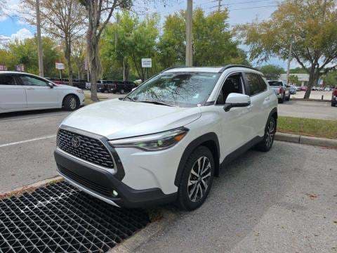 2024 TOYOTA COROLLA CROSS XLE