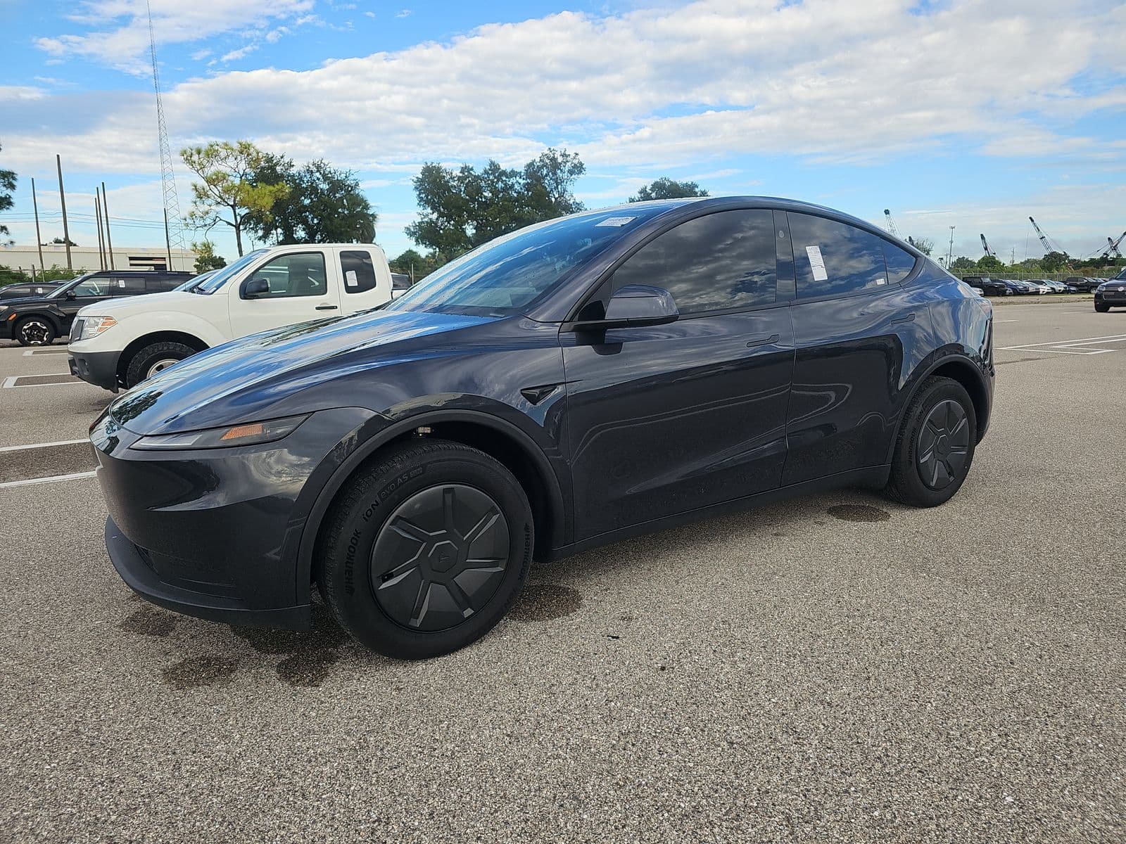 2026 TESLA MODEL Y Standard
