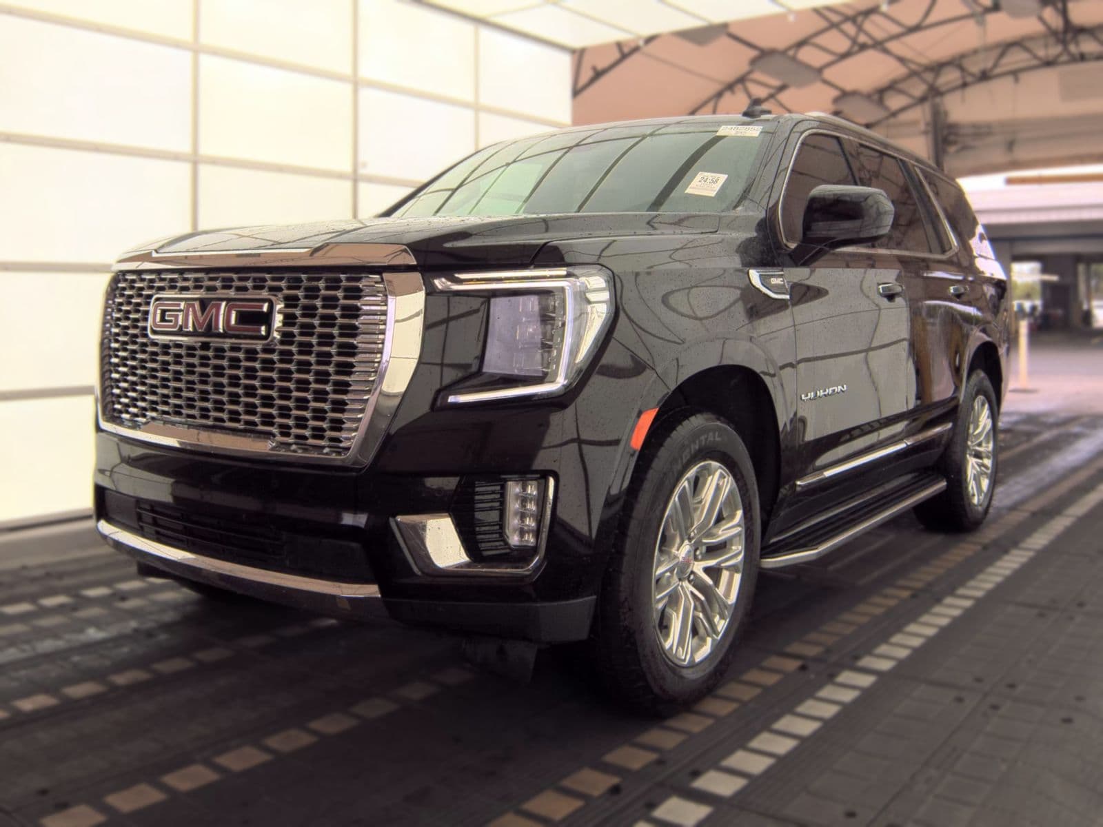 2023 GMC YUKON SLT