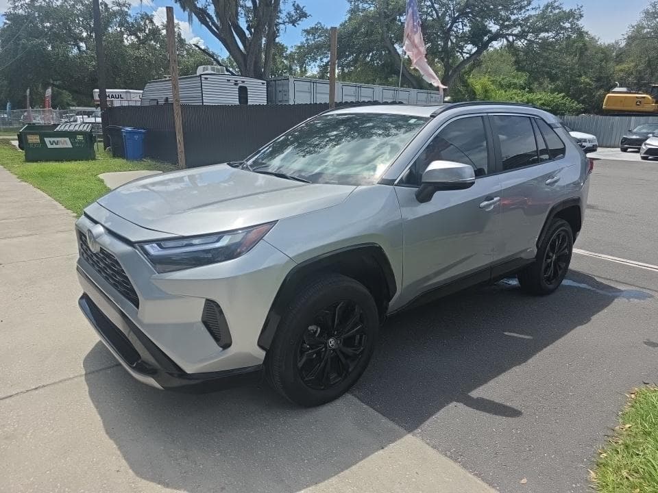 2023 TOYOTA RAV4 HYBRID SE