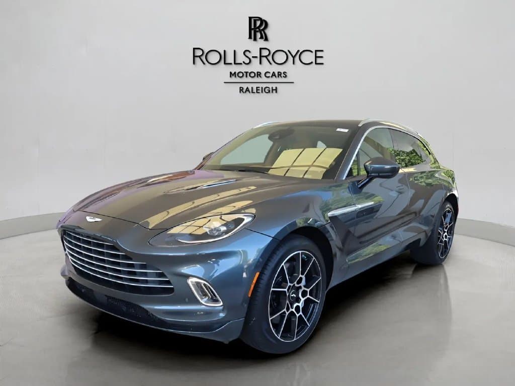 2022 ASTON MARTIN DBX Base