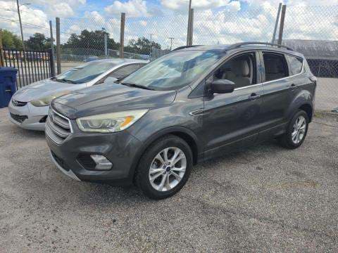 2017 FORD ESCAPE SE