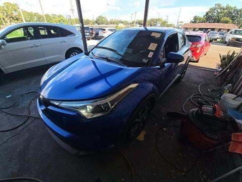 2019 TOYOTA C-HR XLE