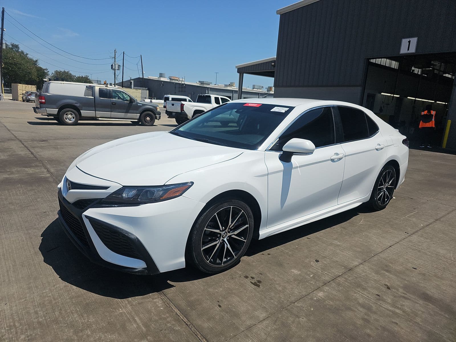 2023 TOYOTA CAMRY SE