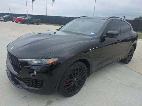 2021 MASERATI LEVANTE Base
