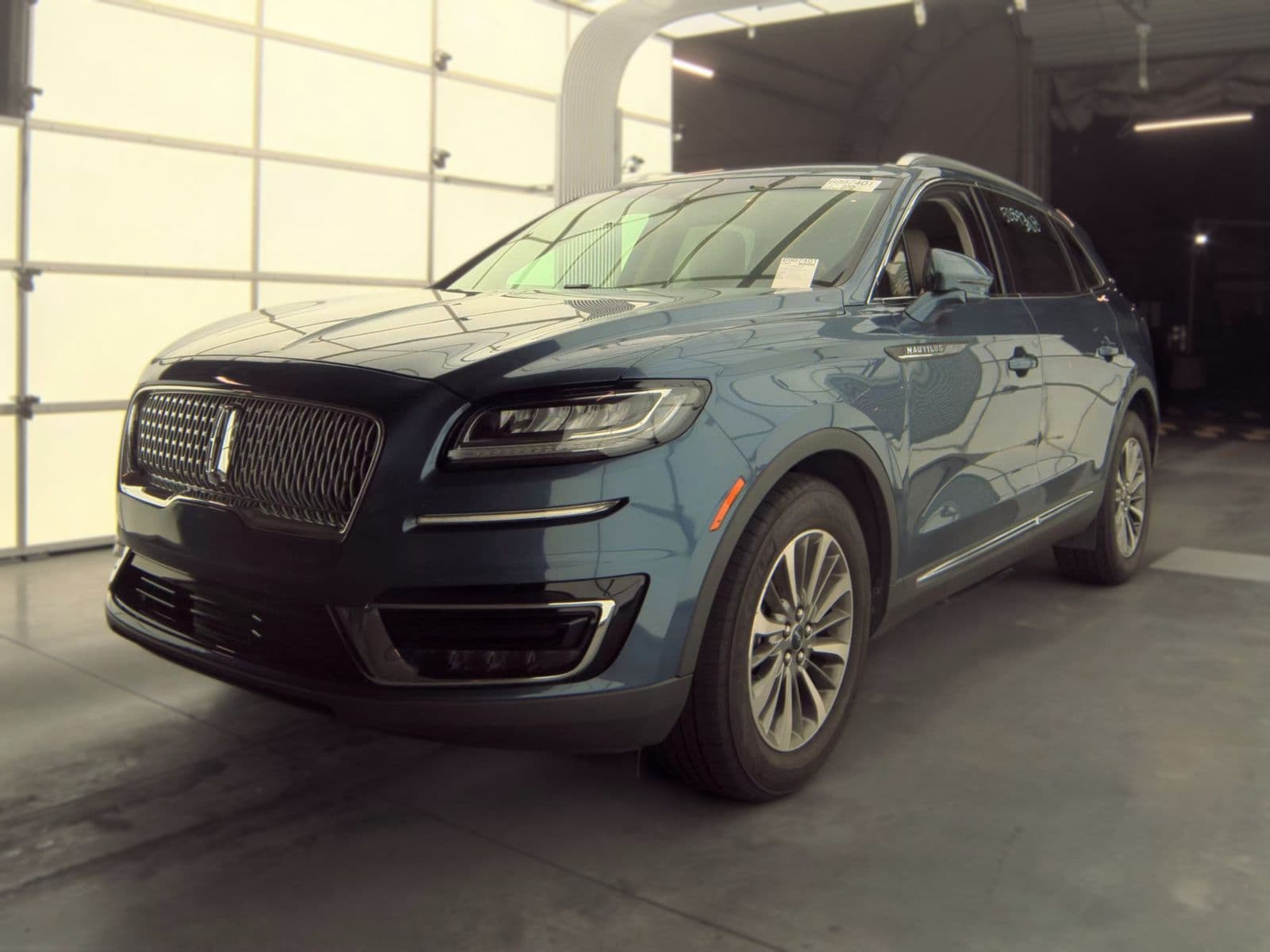 2019 LINCOLN NAUTILUS Select