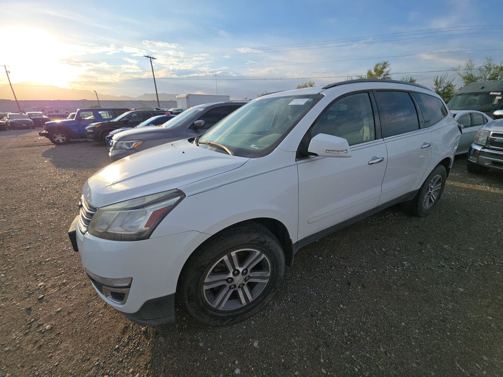 2017 CHEVROLET TRAVERSE LT