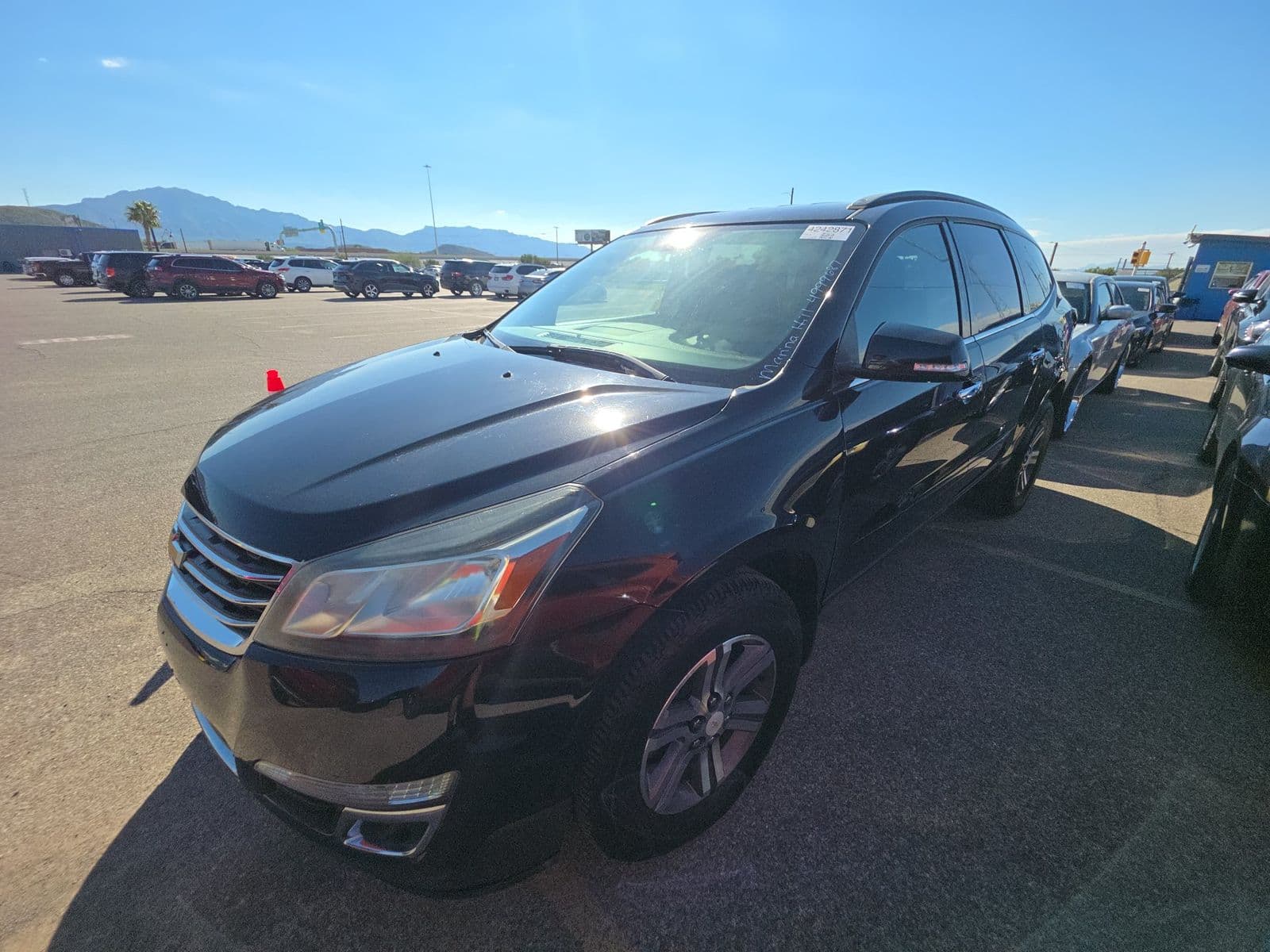 2017 CHEVROLET TRAVERSE LT