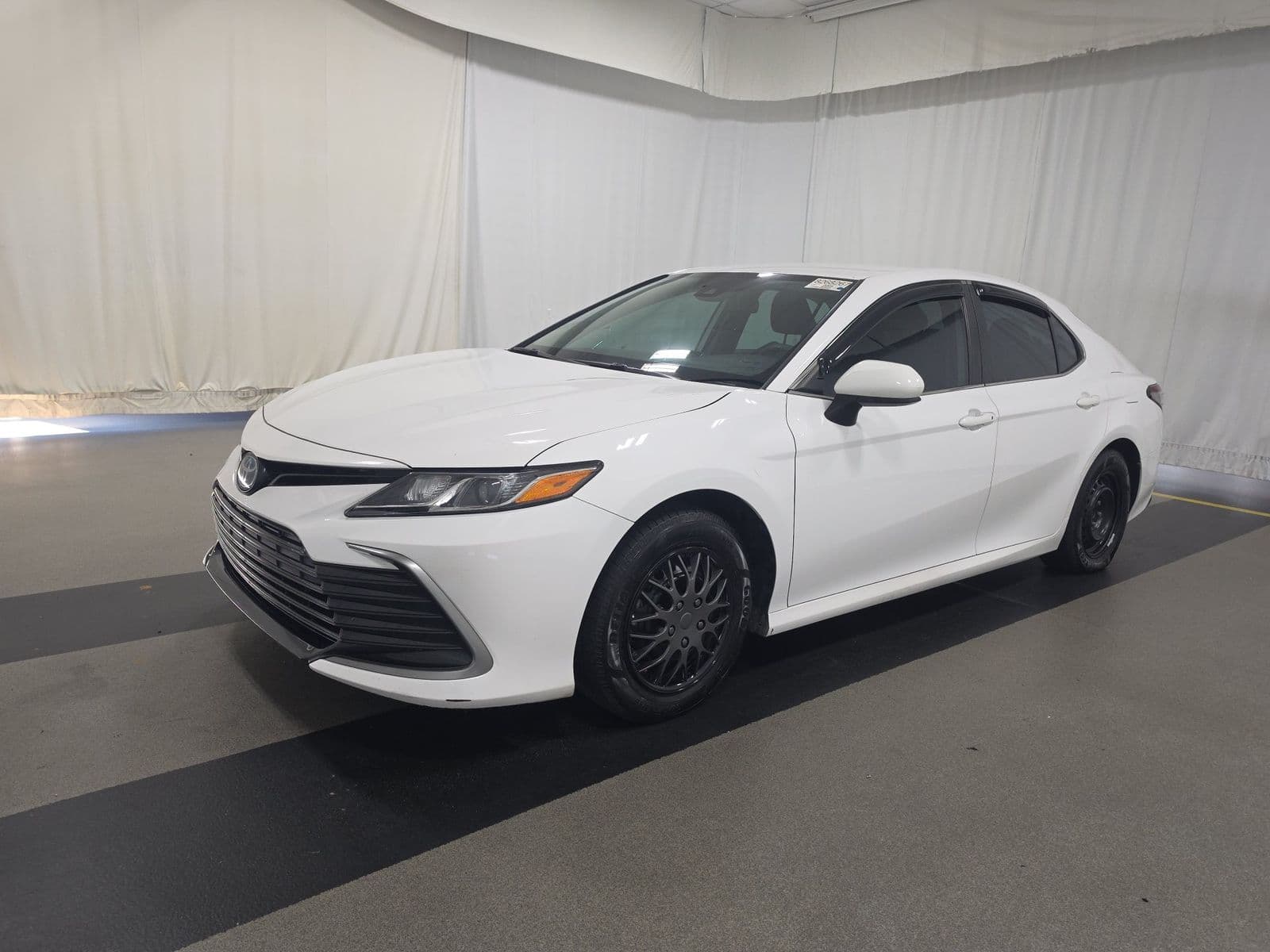 2022 TOYOTA CAMRY HYBRID LE
