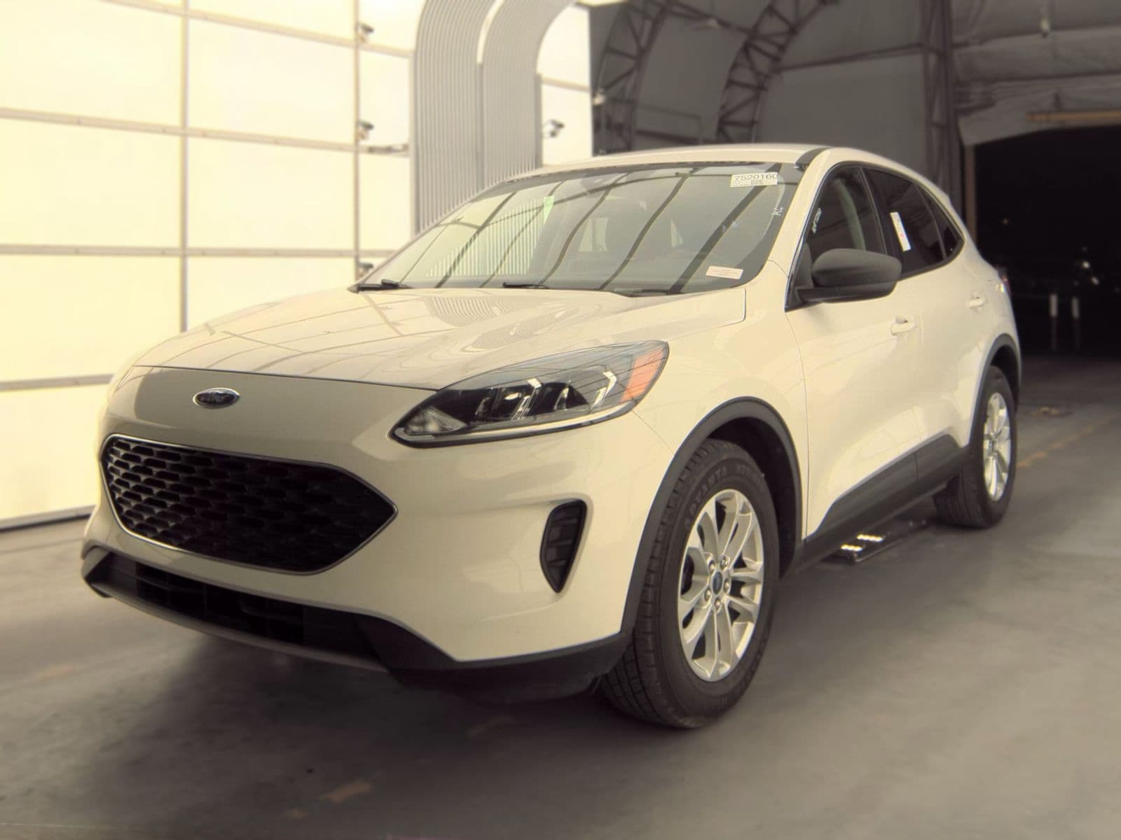 2022 FORD ESCAPE SE 1
