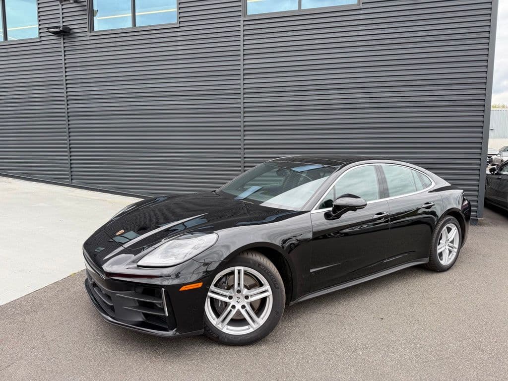 2025 PORSCHE PANAMERA 4