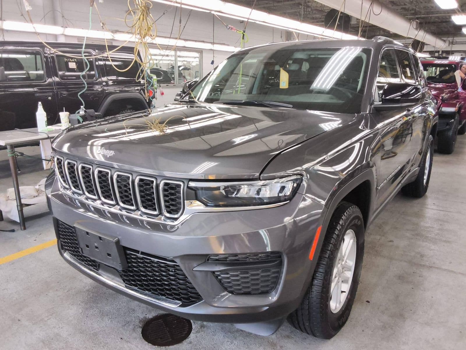 2023 JEEP GRAND CHEROKEE Laredo