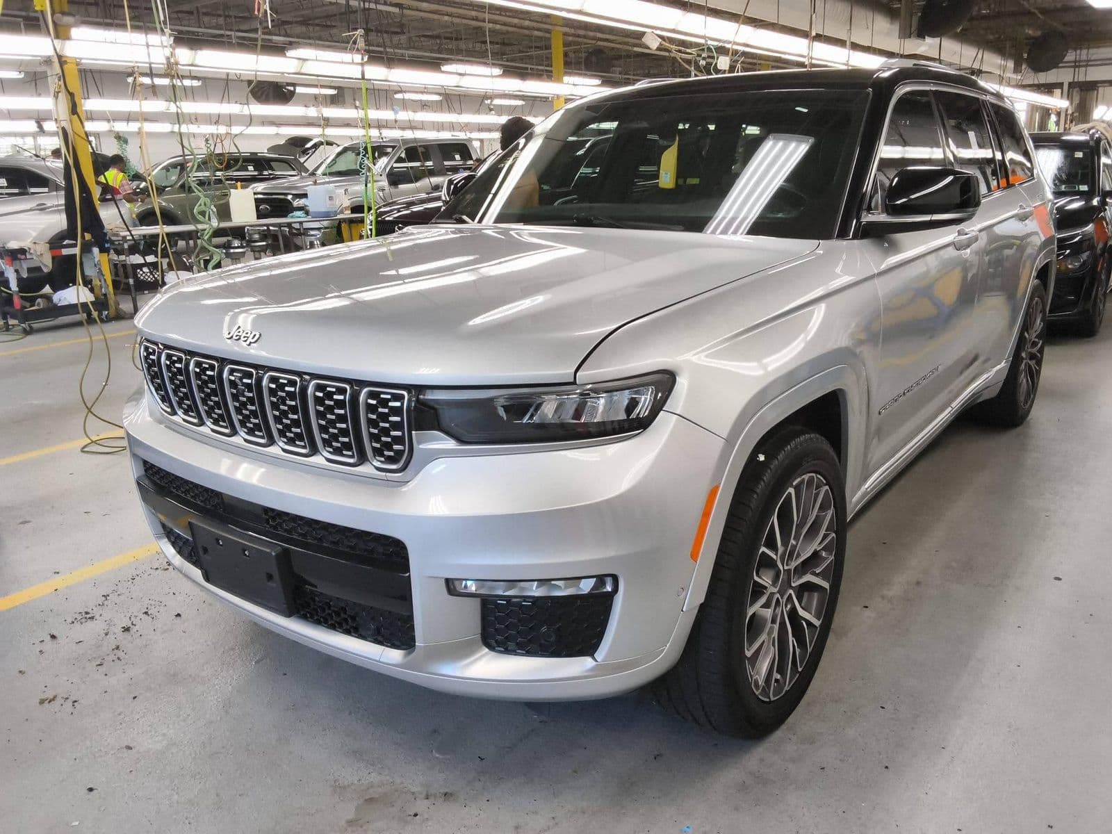 2022 JEEP GRAND CHEROKEE L SUMMIT RESERVE Edition