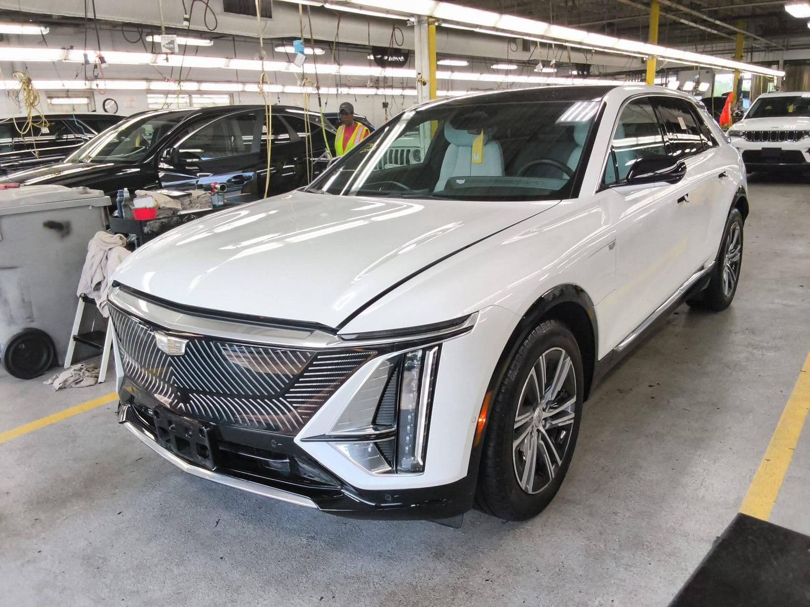2024 CADILLAC LYRIQ Luxury