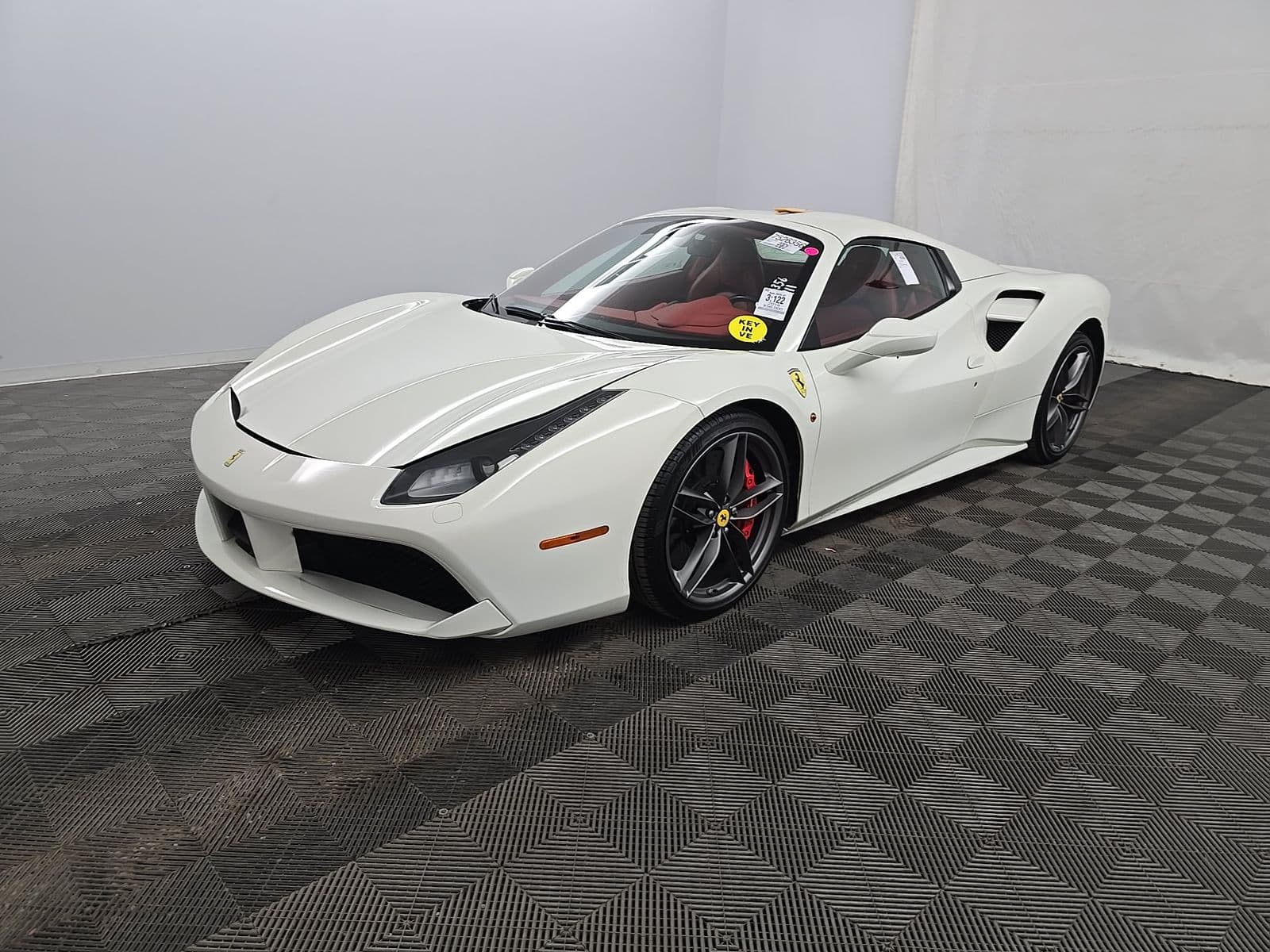2019 FERRARI 488 Base