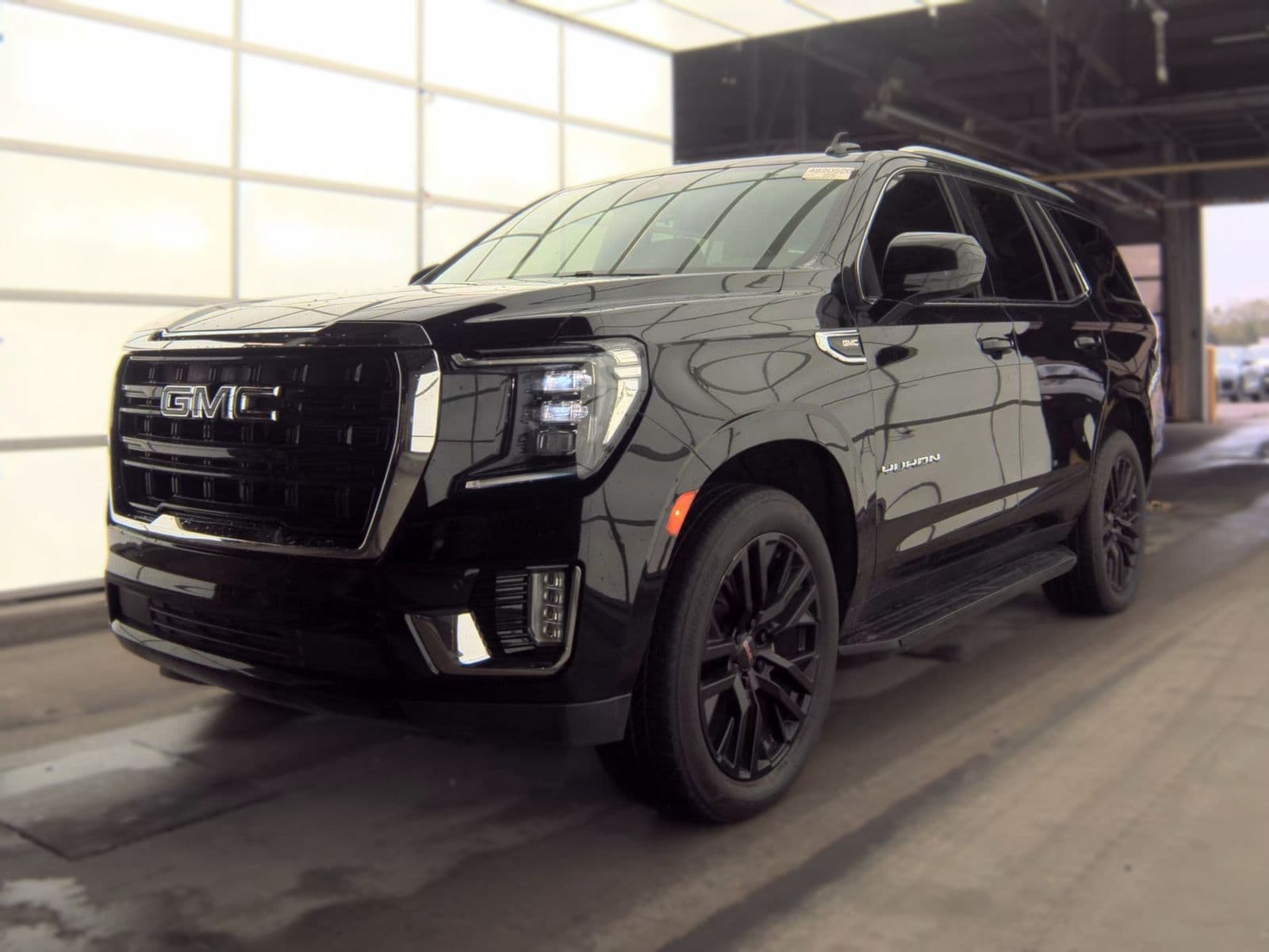 2021 GMC YUKON SLE
