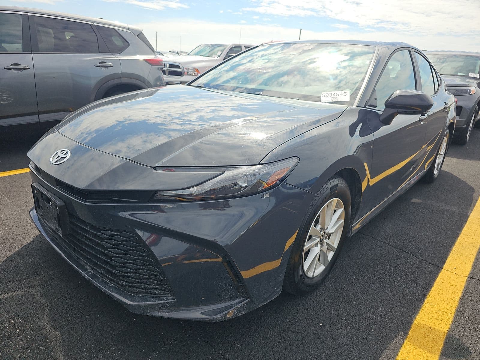 2025 TOYOTA CAMRY LE