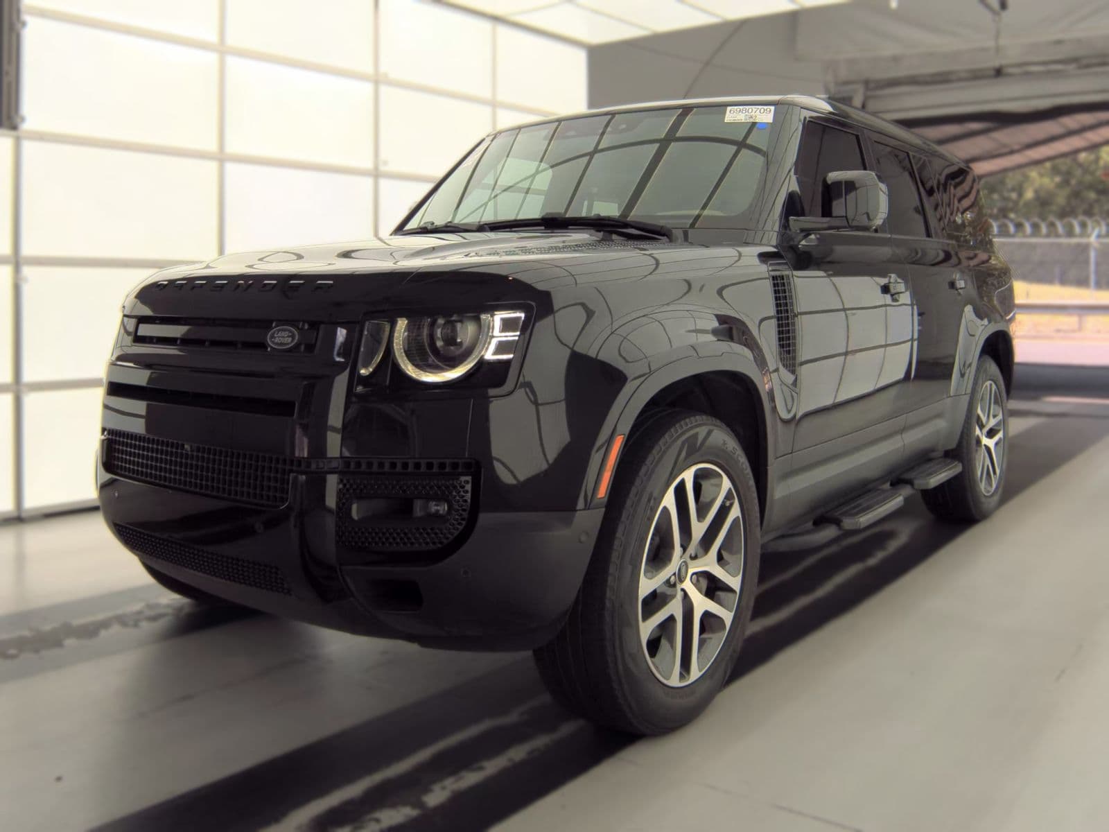 2023 LAND ROVER DEFENDER 130 SE
