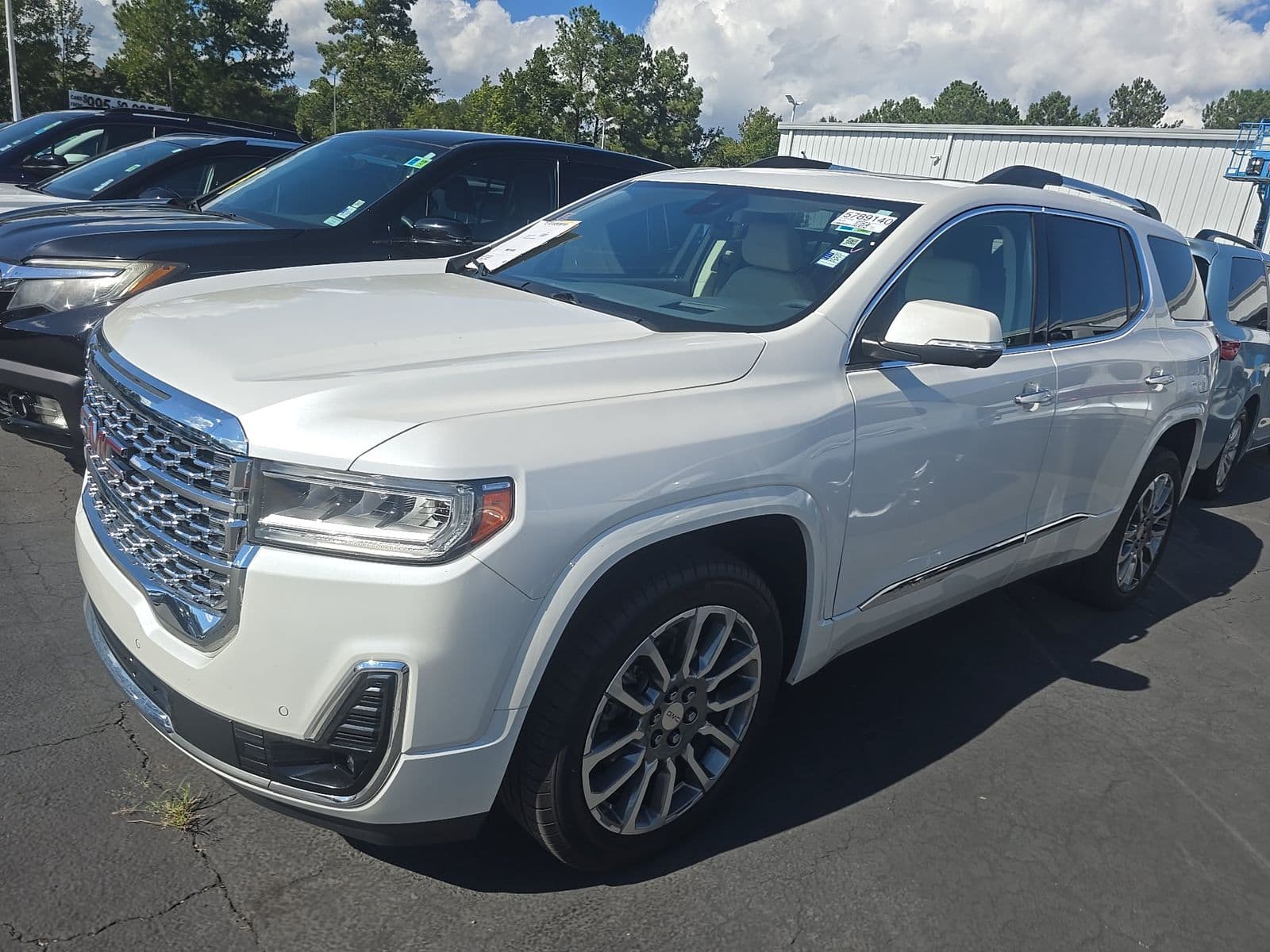 2022 GMC ACADIA Denali