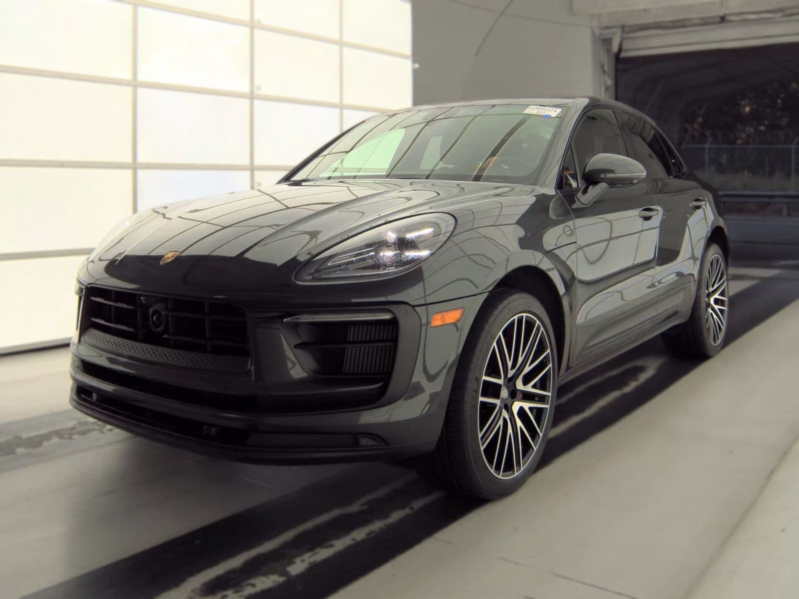 2024 PORSCHE MACAN S