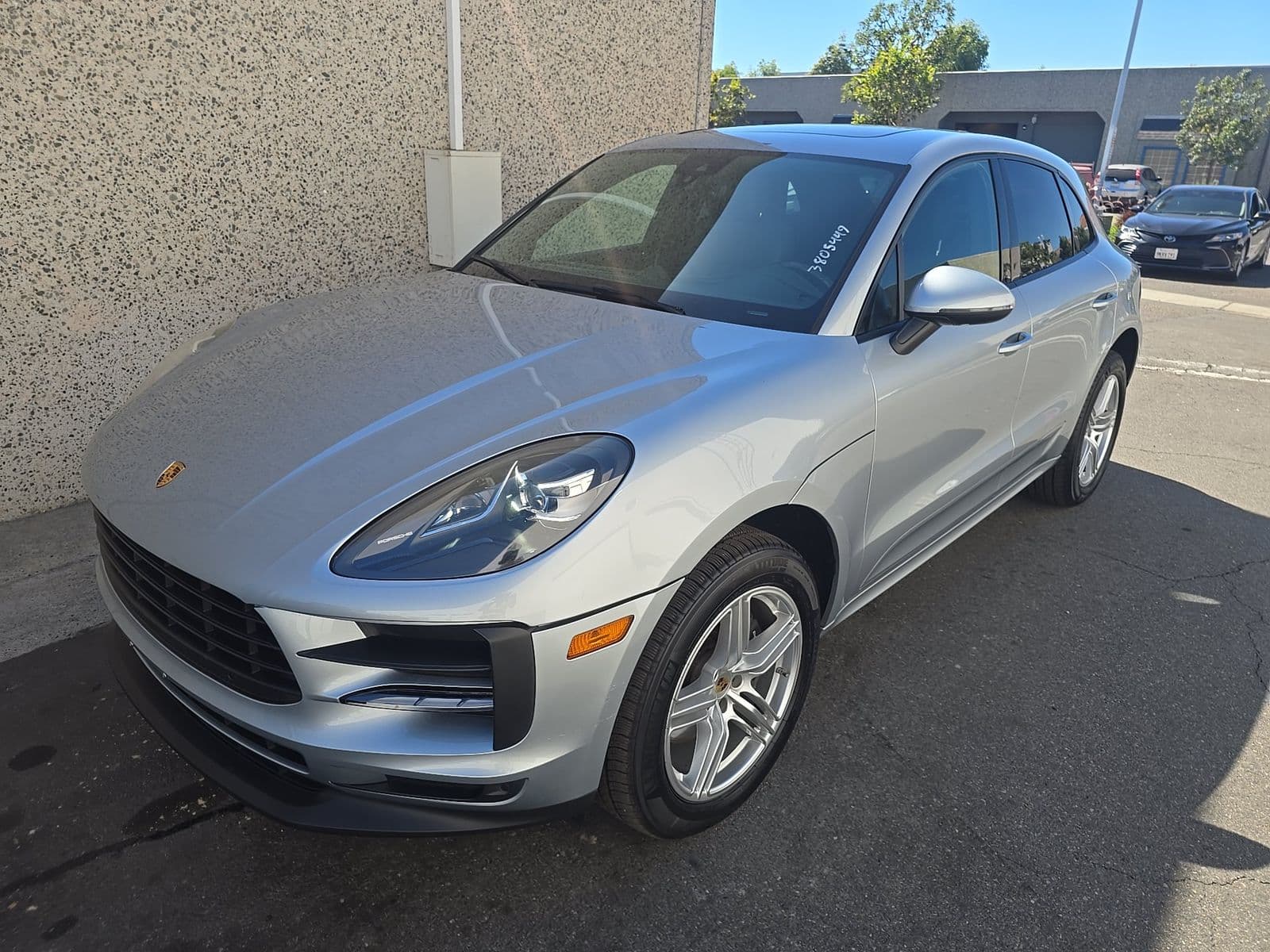 2021 PORSCHE MACAN Base