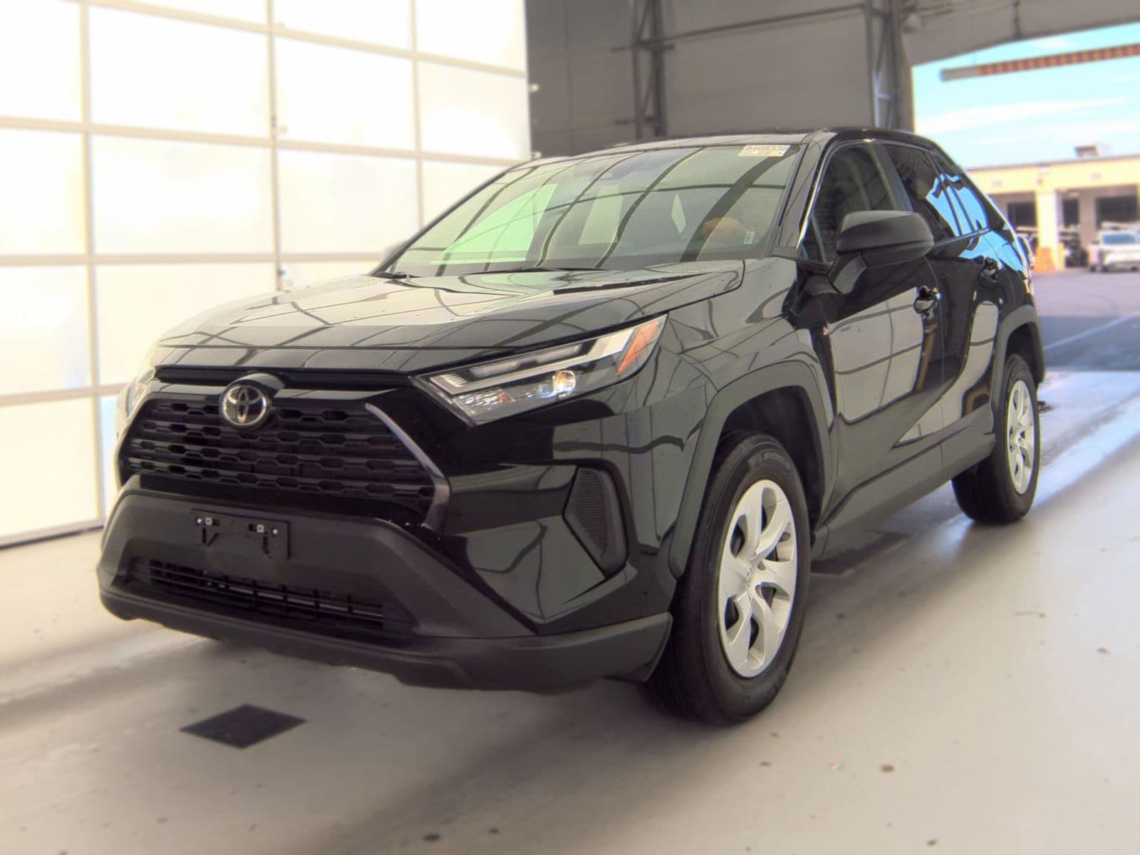 2025 TOYOTA RAV4 LE