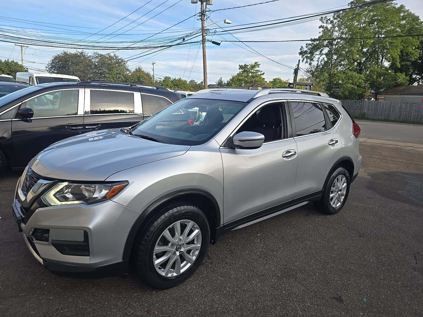 2019 NISSAN ROGUE SV