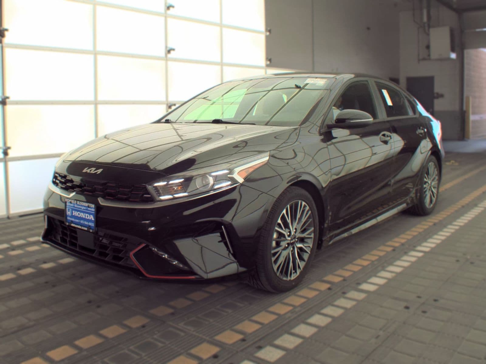 2022 KIA FORTE GT-Line
