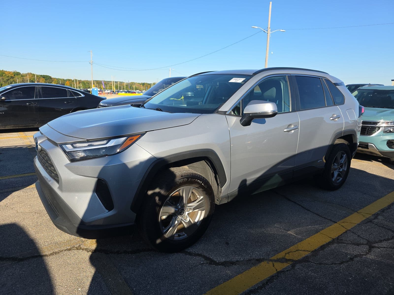 2024 TOYOTA RAV4 HYBRID XLE