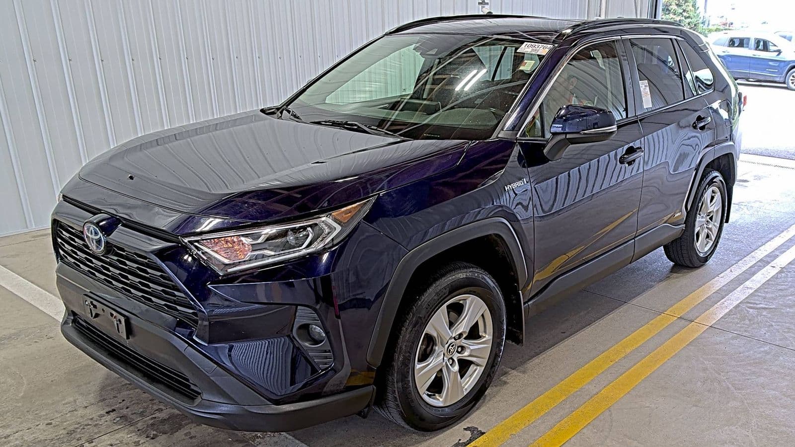 2021 TOYOTA RAV4 HYBRID XLE