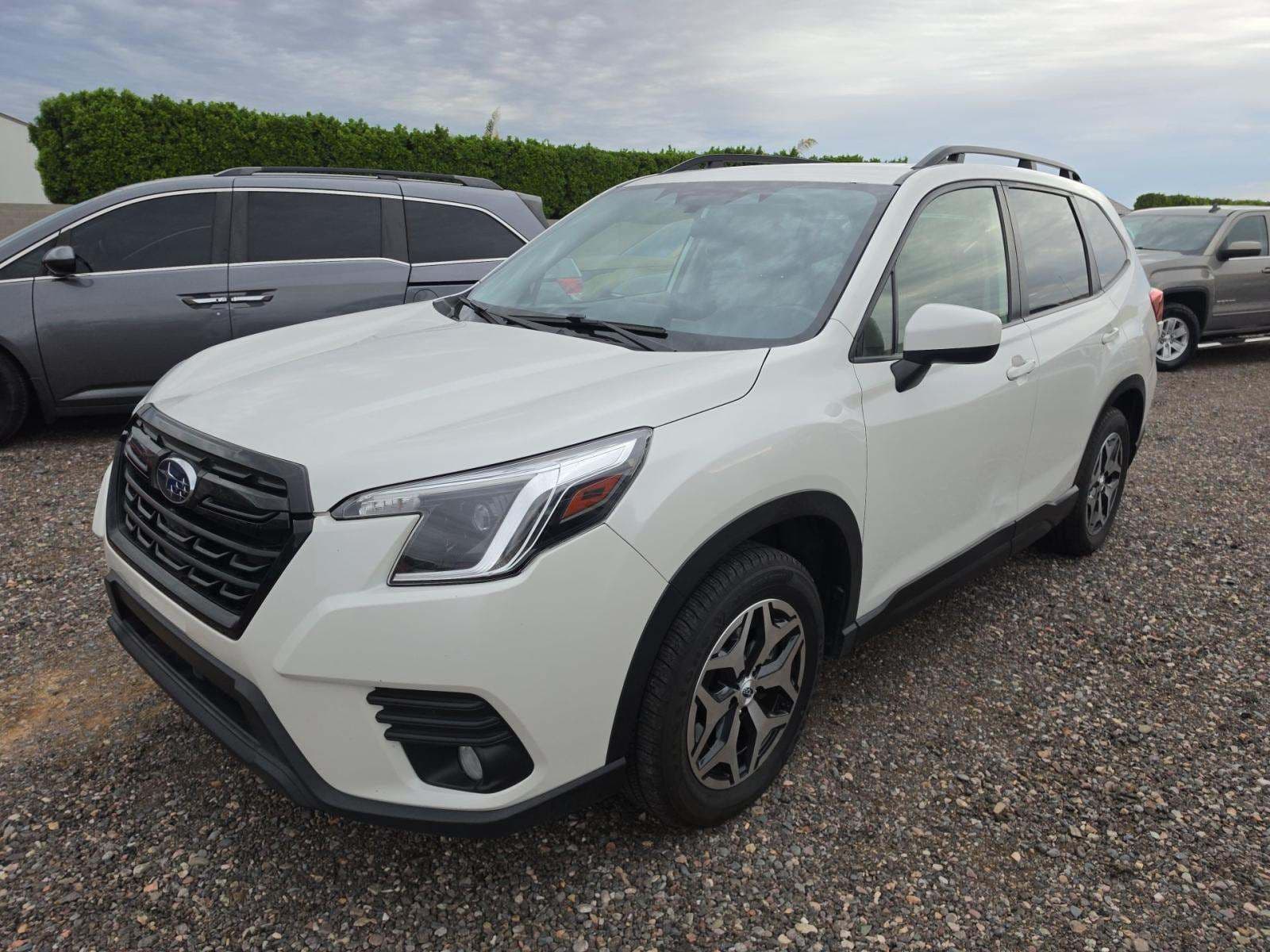 2023 SUBARU FORESTER Premium