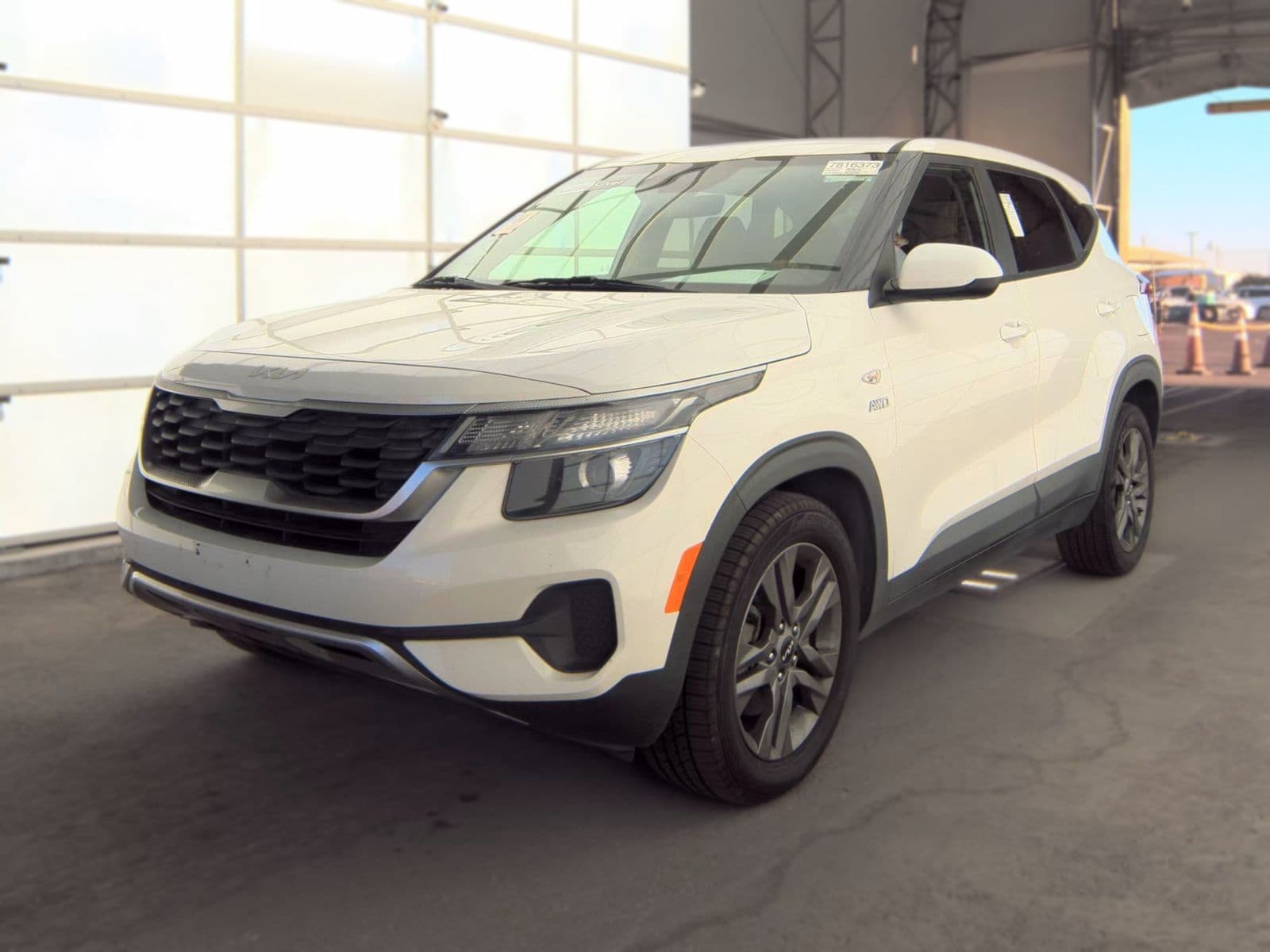 2022 KIA SELTOS LX