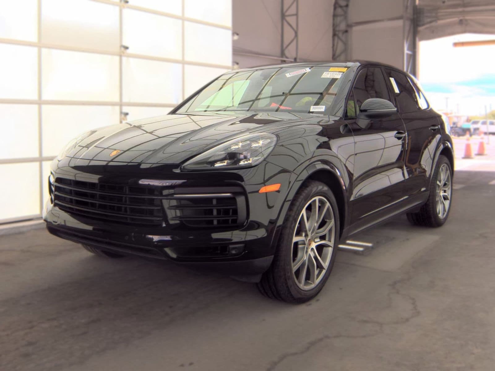 2019 PORSCHE CAYENNE Base