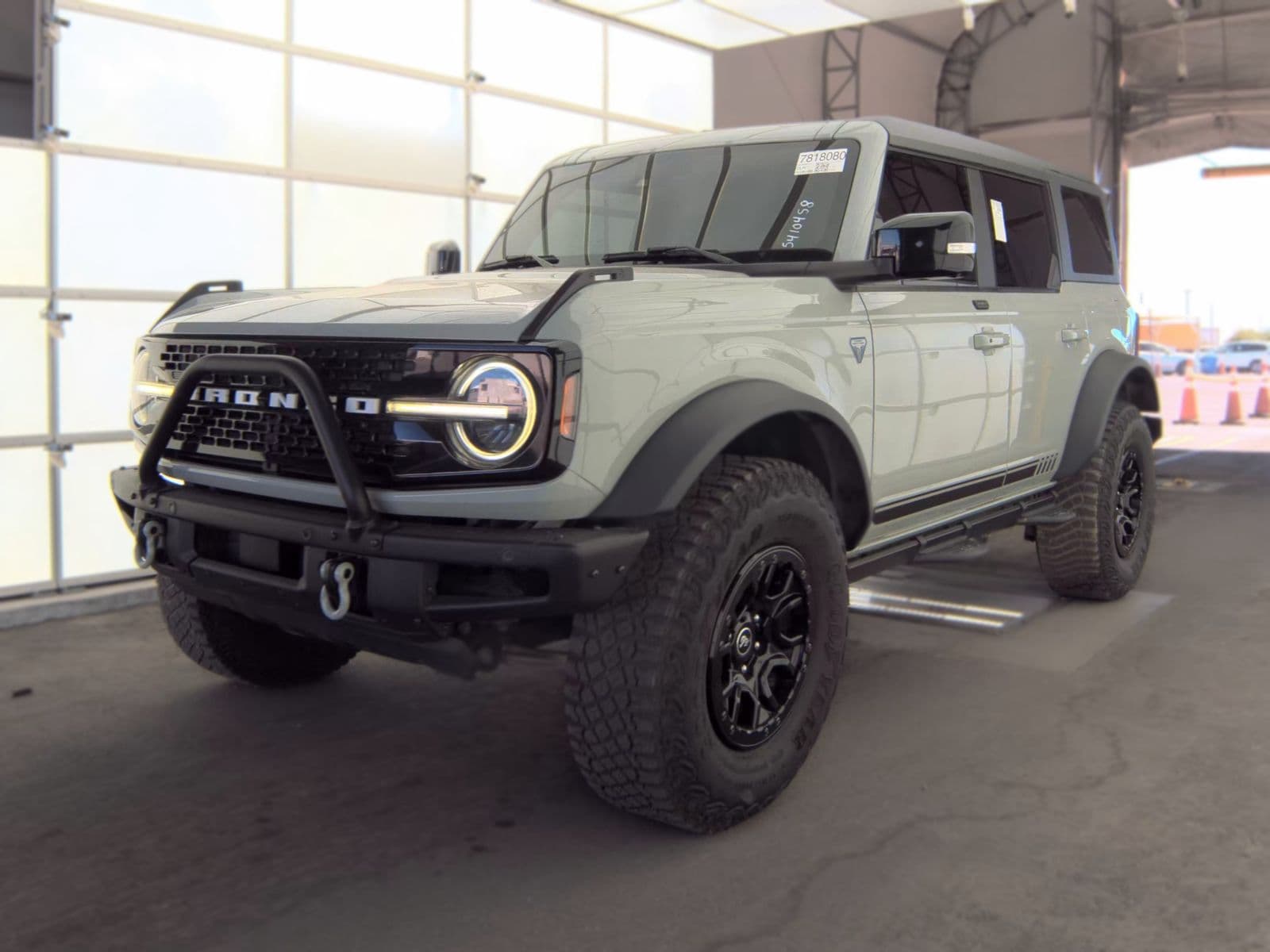 2021 FORD BRONCO FIRST Edition