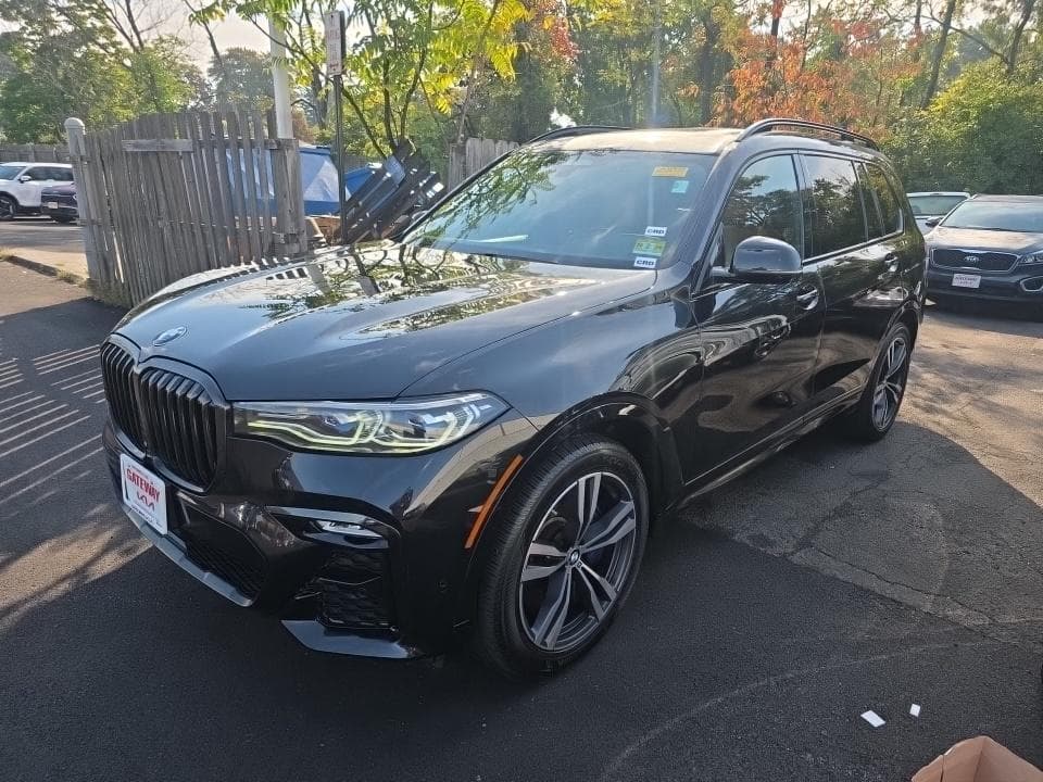2021 BMW X7 M50i