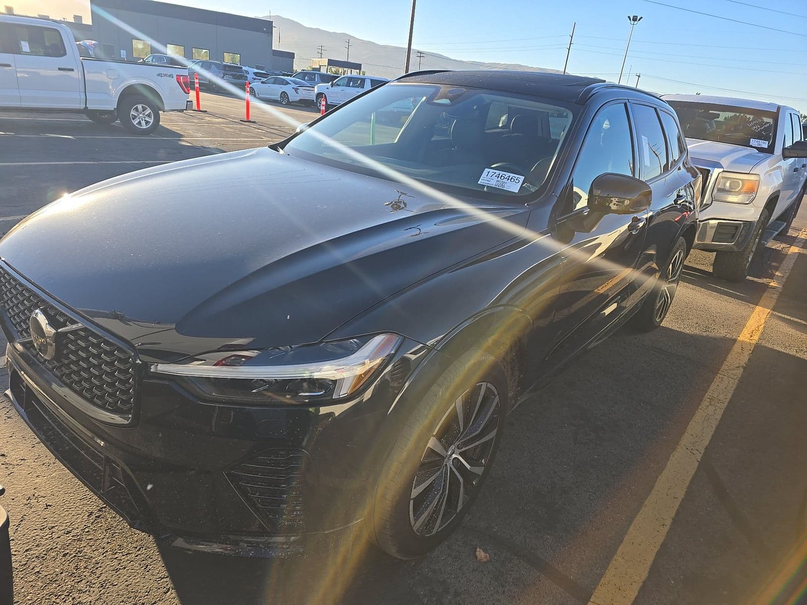 2024 VOLVO XC60 B5 Plus