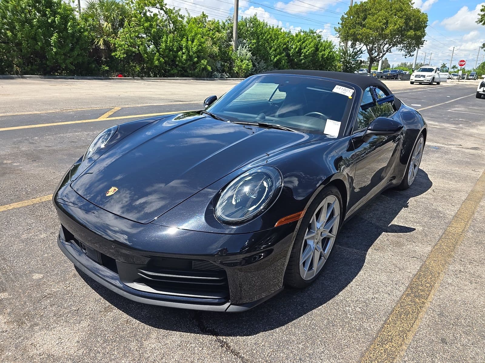 2025 PORSCHE 911 Carrera