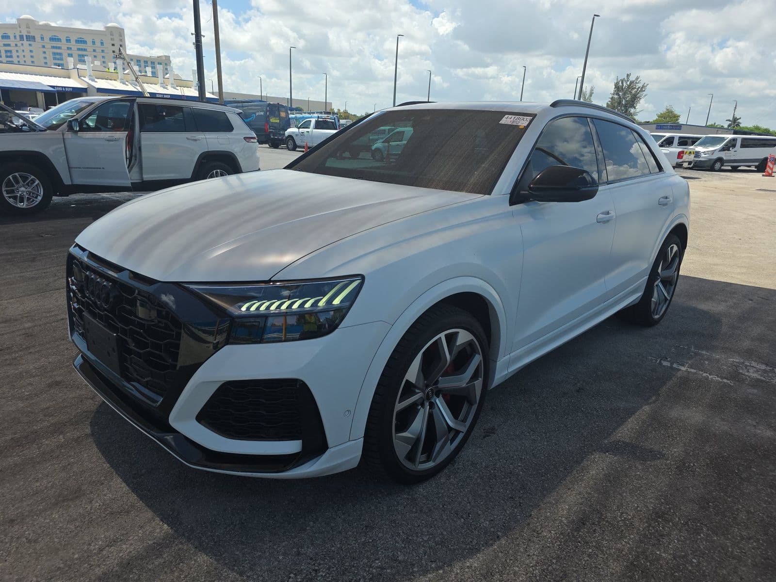 2023 AUDI RS Q8 Base
